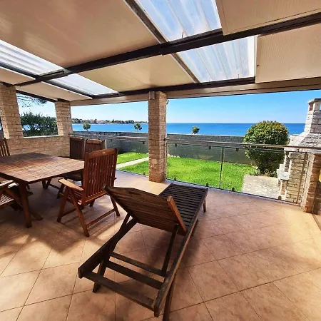 Beachfront Zala Holiday home Umag